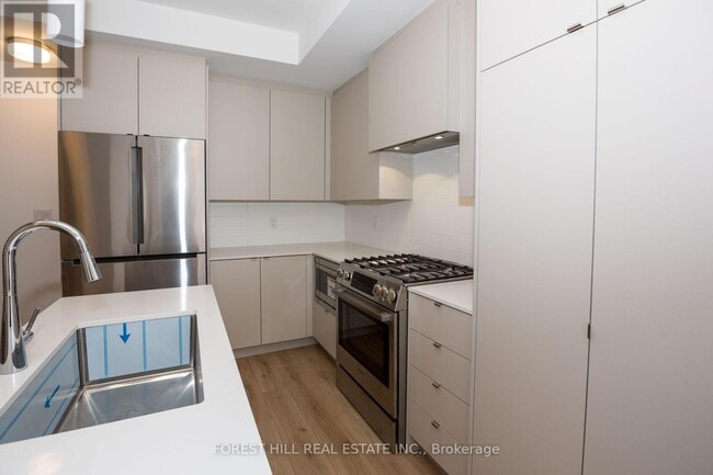 Building Photo - 64 Burleigh Mews