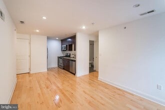 Building Photo - 1311 Spruce St