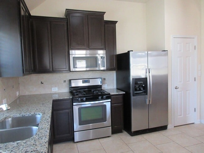 Building Photo - Four Bedroom Home in Round Rock - Paloma Lake