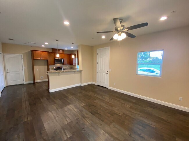 Foto del edificio - Spacious Corner Unit