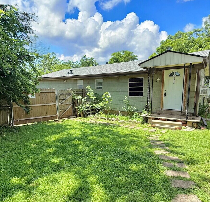 Primary Photo - Cozy Living in the Heart of OKC – 1BR Retr...