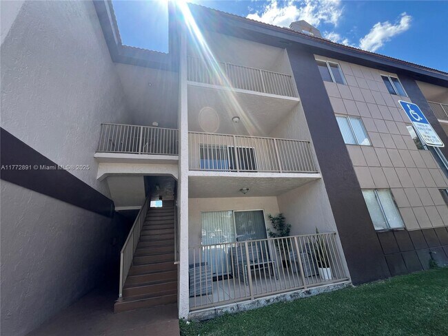 Foto del edificio - 15201 SW 80th St
