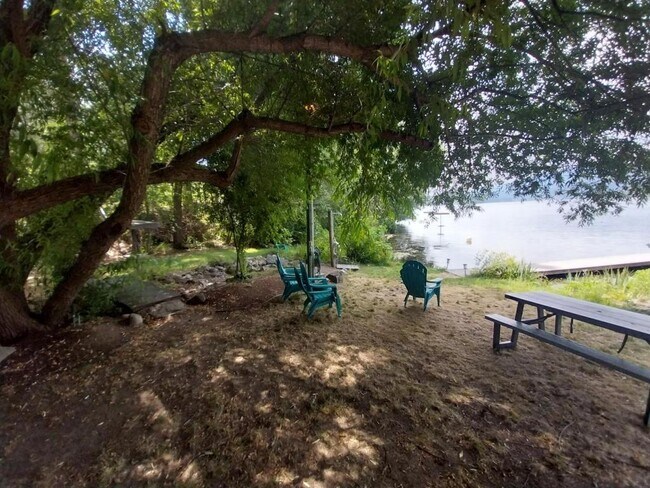 Building Photo - 6696 WA-291