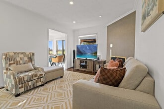 Building Photo - 228 Allan Dr