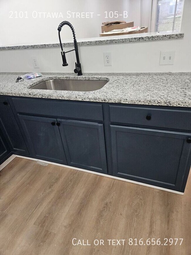 Building Photo - 2101 Ottawa St