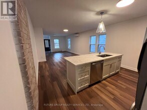 Building Photo - 4876-4876 Simcoe St
