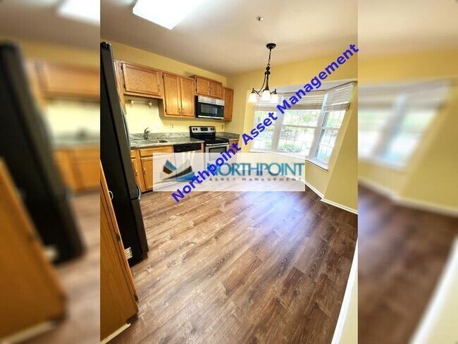 Foto del edificio - 13100 Silver Maple Ct