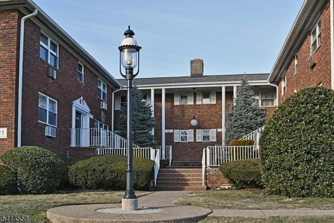 Foto del edificio - 191 N Beverwyck Rd