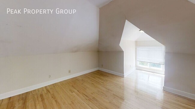 Building Photo - 180-182 W. 8th Avenue-182 W. 8th Avenue