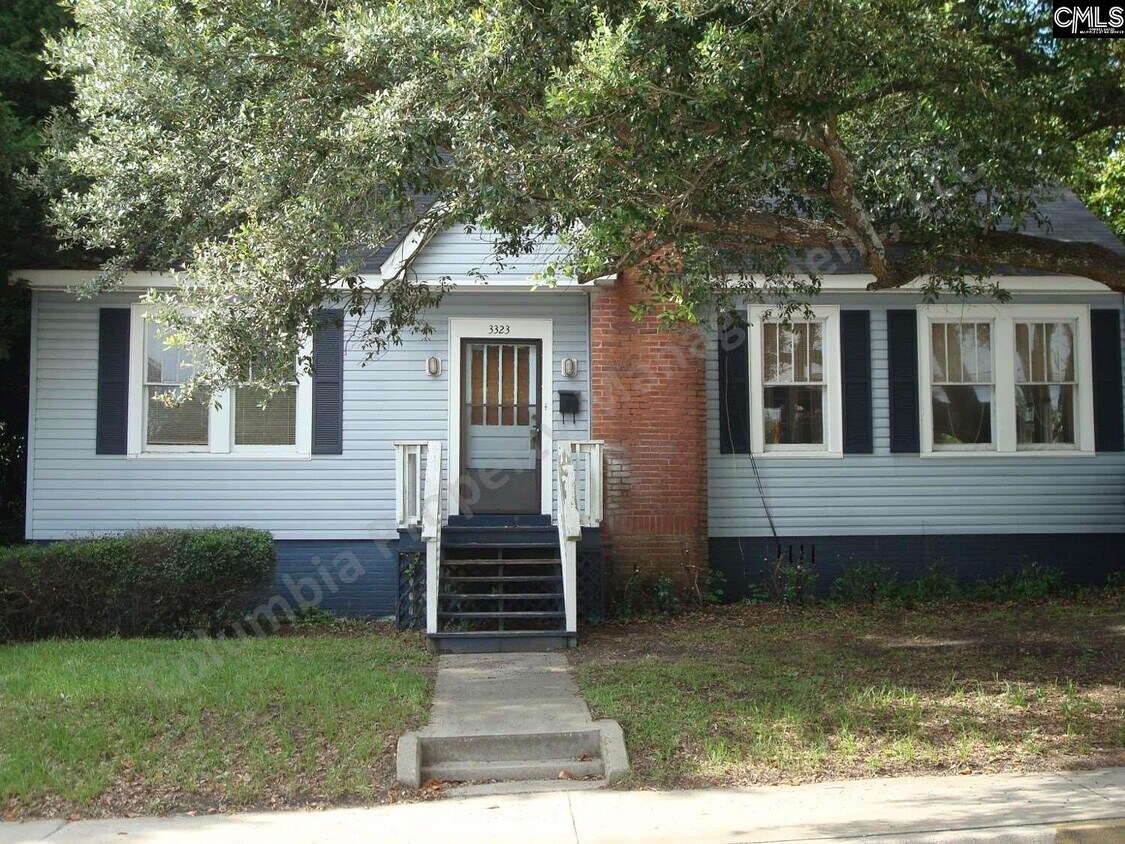 Primary Photo - 3323 Rosewood Dr