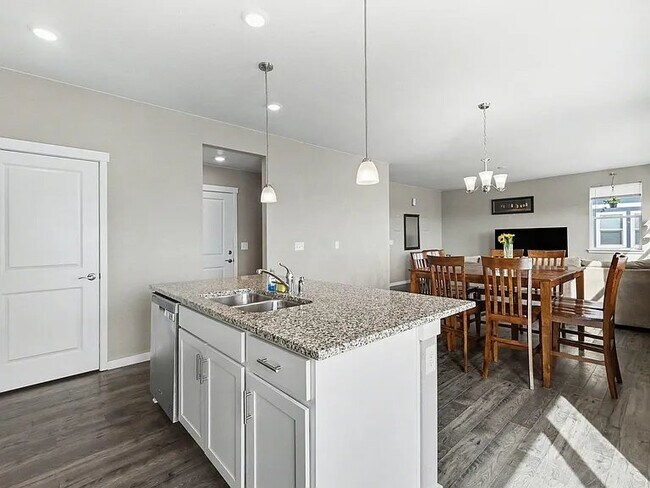 Foto del edificio - 4327 Fox Grove Dr