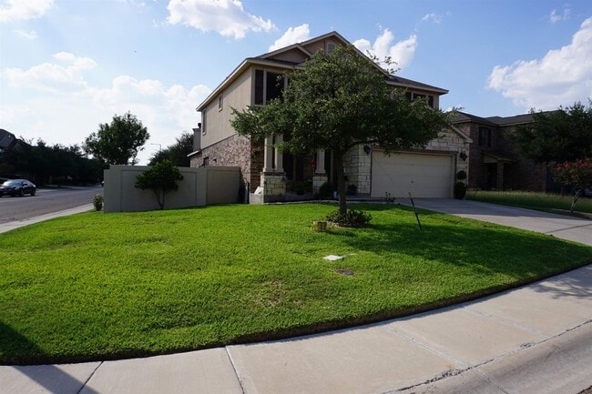 Building Photo - 336 Sabal Loop