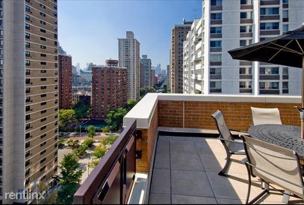 Foto del edificio - 705 Columbus Ave