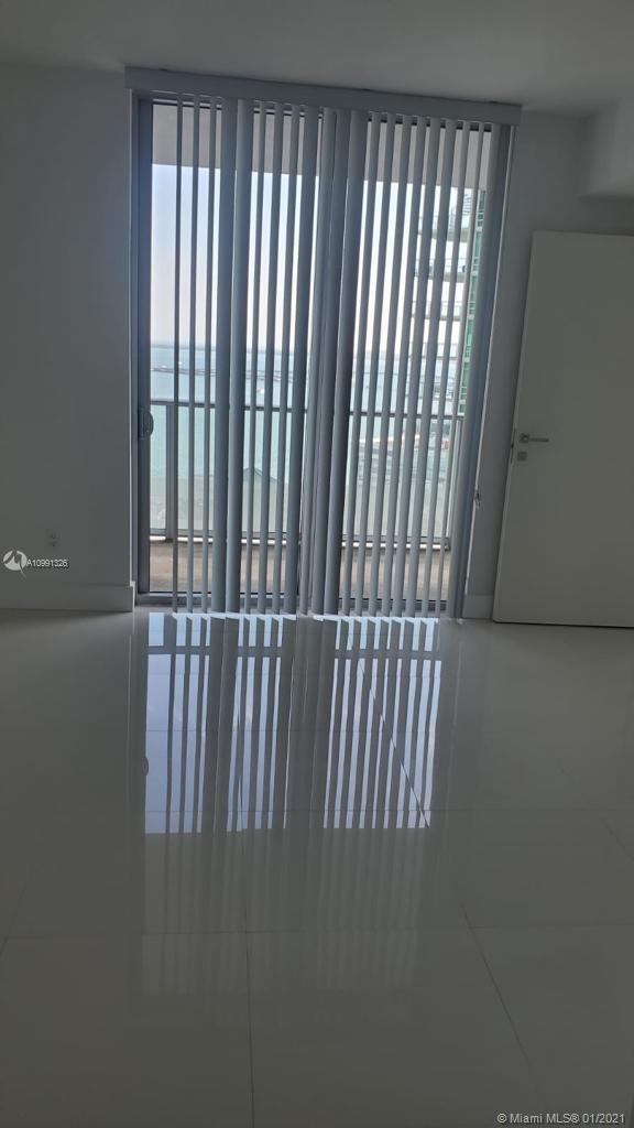 Foto del edificio - 1300 Brickell Bay Dr