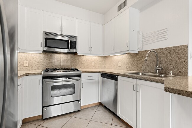 Foto del edificio - 267 S San Pedro St