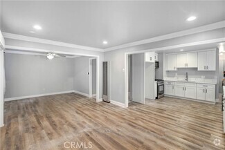 Building Photo - 509 La Seda Rd