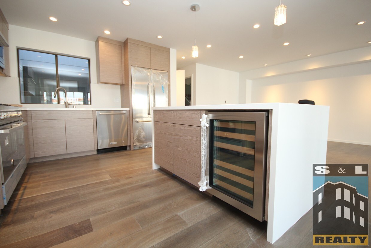 Foto principal - 830 28th Ave