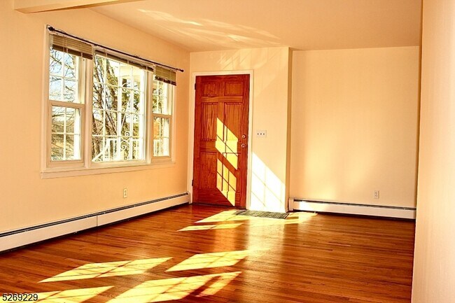 Foto del edificio - 2779 Morris Ave