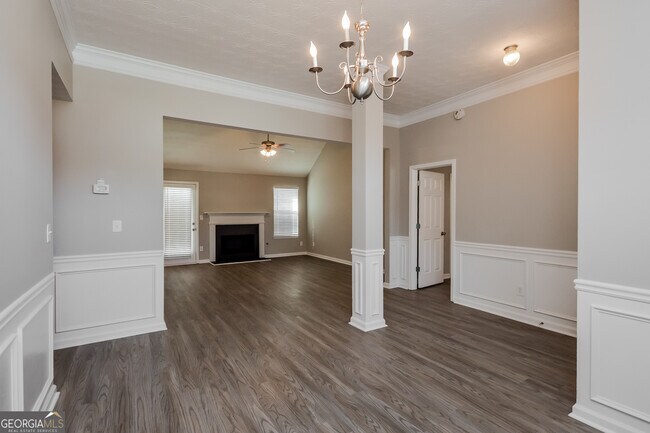 Building Photo - 10 Zebulon Pl