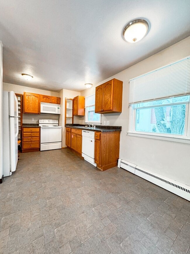 Building Photo - 2018 Coolidge Ct