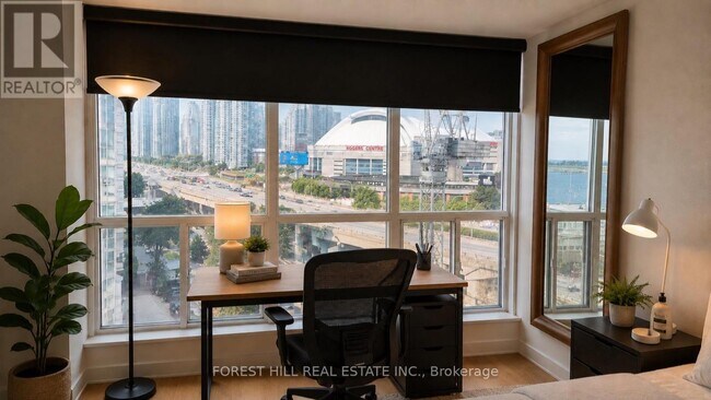Photo du bâtiment - 208 Queens Quay W