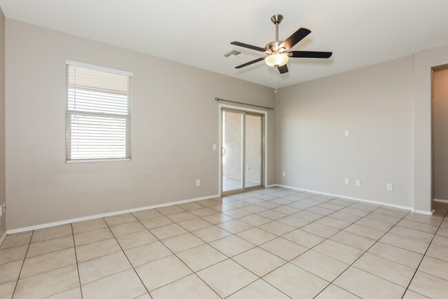 Building Photo - 5032 E Black Opal Ln