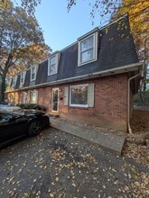 Building Photo - 314 12th Ave NW