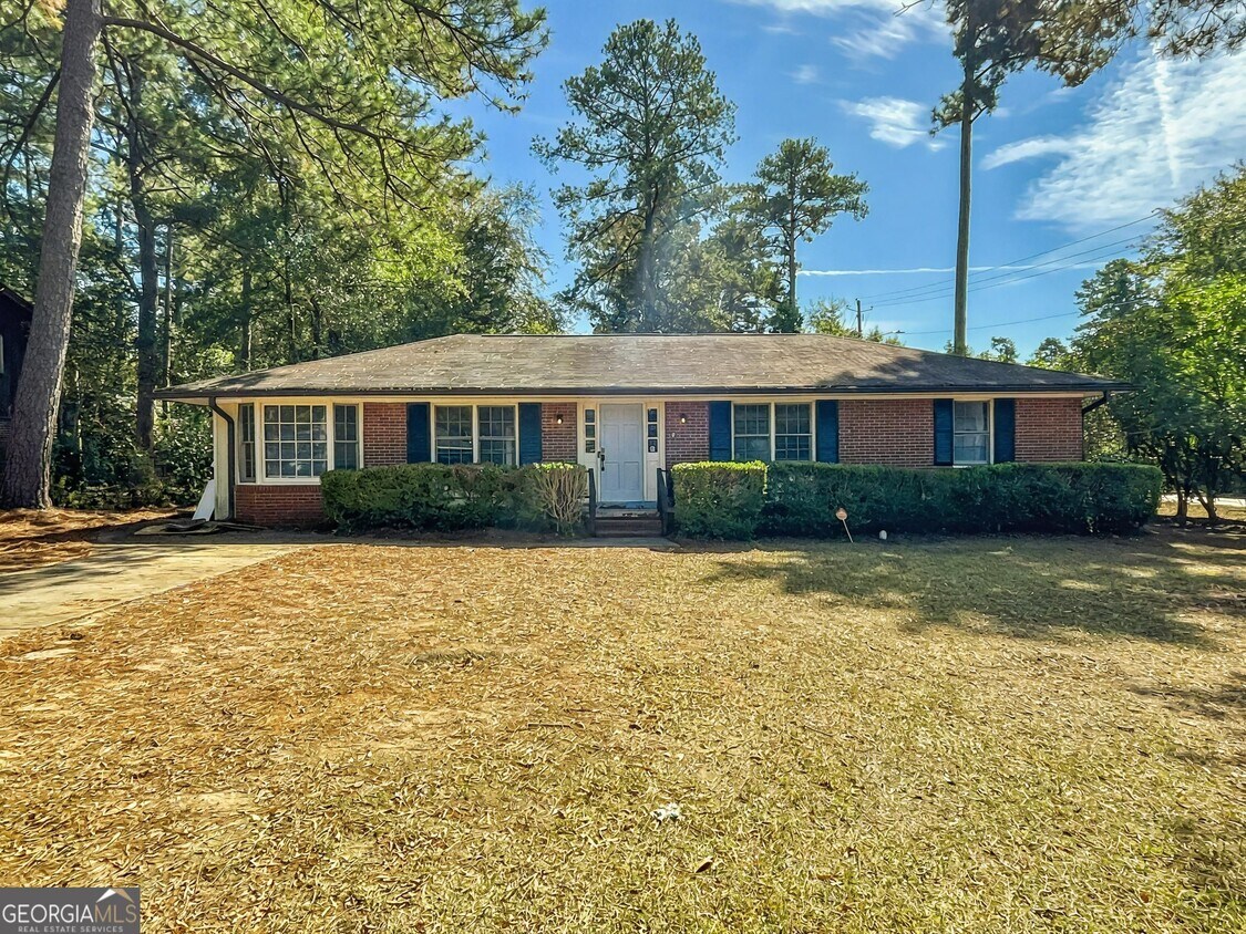 Foto principal - 1831 Tanglewood Rd