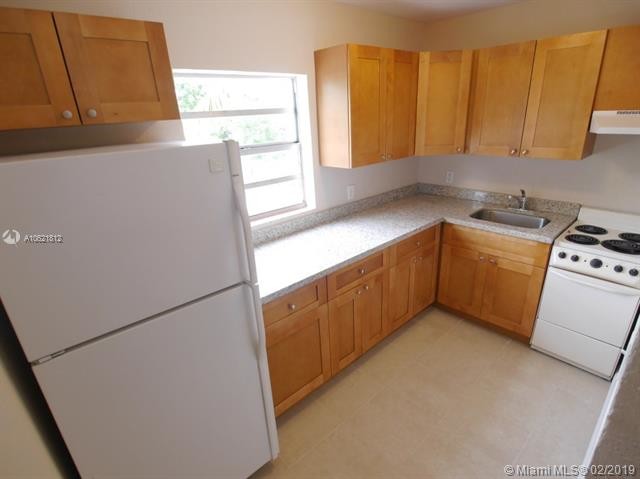 Building Photo - 6555 SW 59th Pl