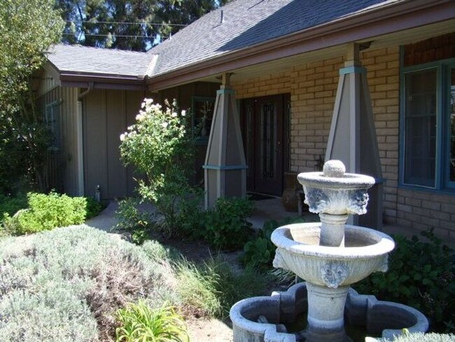 Building Photo - 6201 Monterey Ct