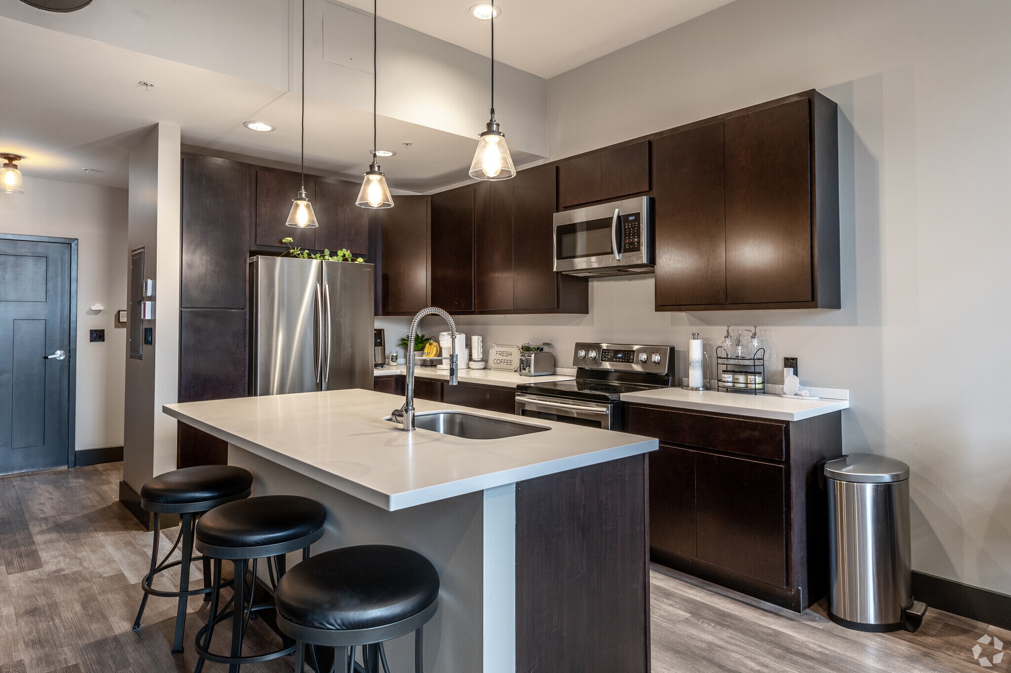 Canal Square Apartments – photo 4