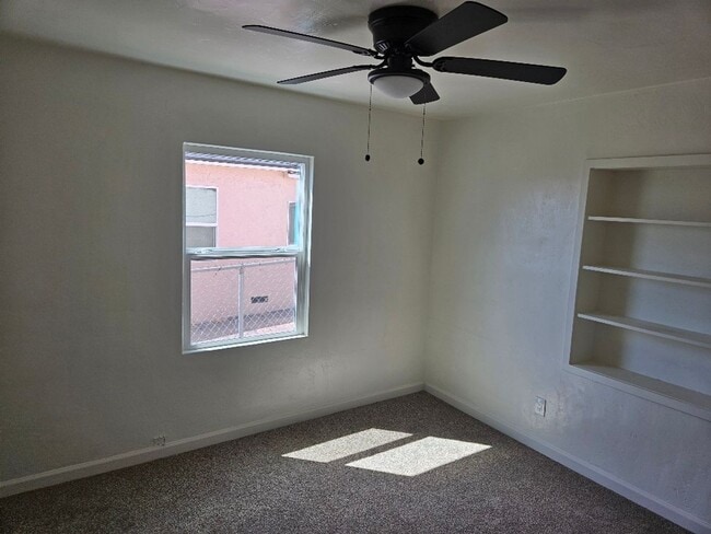 Building Photo - 3 Bedroom - 1 Bathroom in San Diego