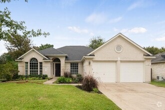 Building Photo - 2110 Red Oak Cir