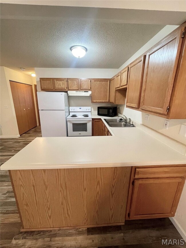 Building Photo - 463 Ponderosa Ave