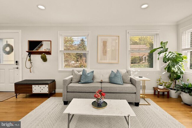 Foto del edificio - 11612 Galt Ave