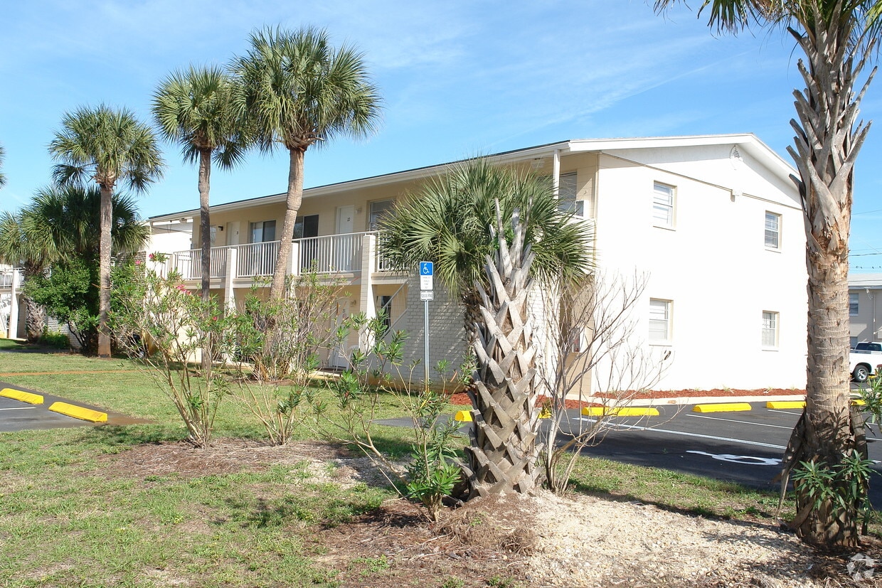 2412 Tulane Ave, Daytona Beach, FL 32118 Apartments in Daytona Beach