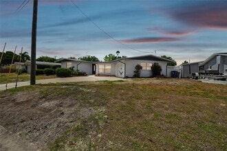 Building Photo - 4411 3rd Ave E