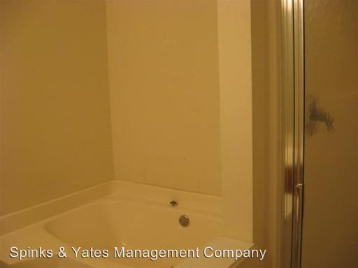 Building Photo - 429 Hampton Green Dr