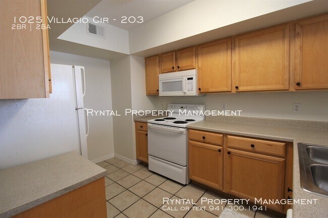 Foto del edificio - 1025 Villagio Cir