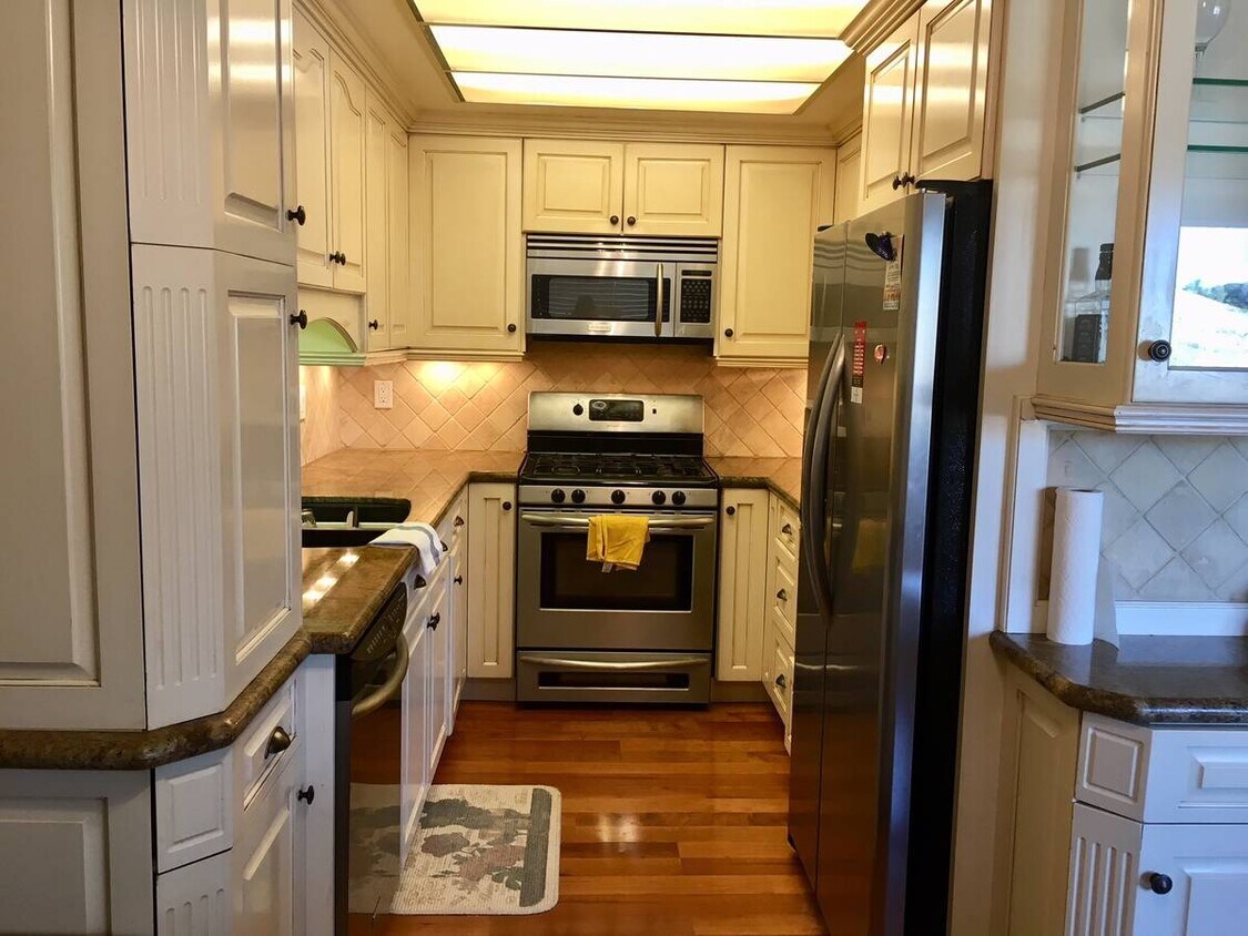 Cocina - 3849 San Ramon Dr
