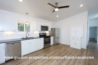 Building Photo - 5424 SE 88th Ave