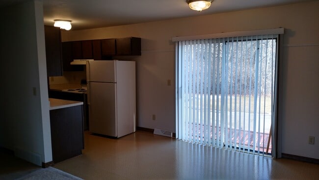 Building Photo - 741 E Imperial Dr