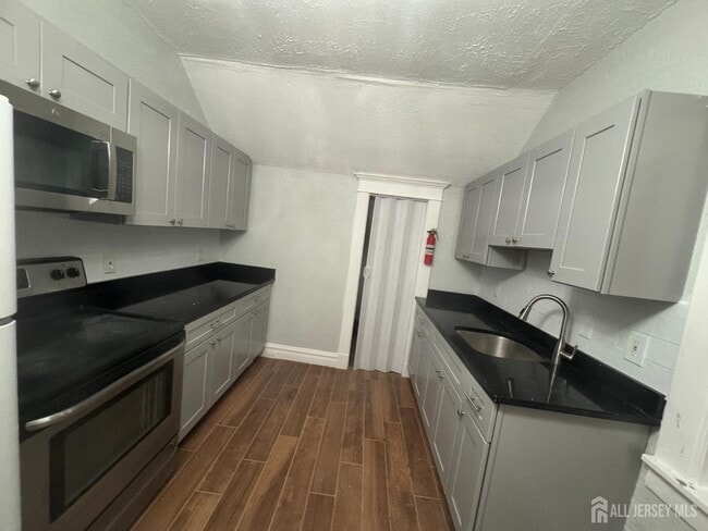 Foto del edificio - 155 Livingston Ave