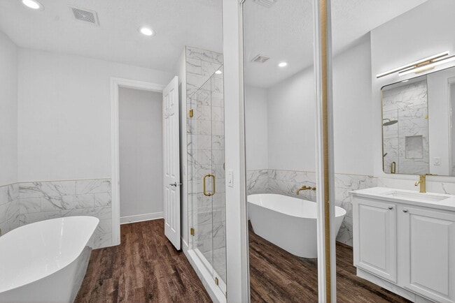 Building Photo - 2502 N Dixie Hwy