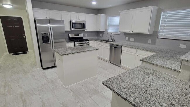 Foto del edificio - 8402 Orchard Mist Ln