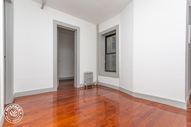 Building Photo - 161 Vernon Ave