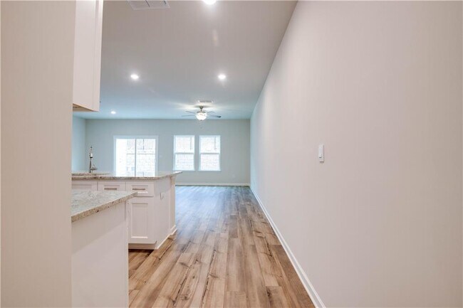 Foto del edificio - 104 Cedar Ln