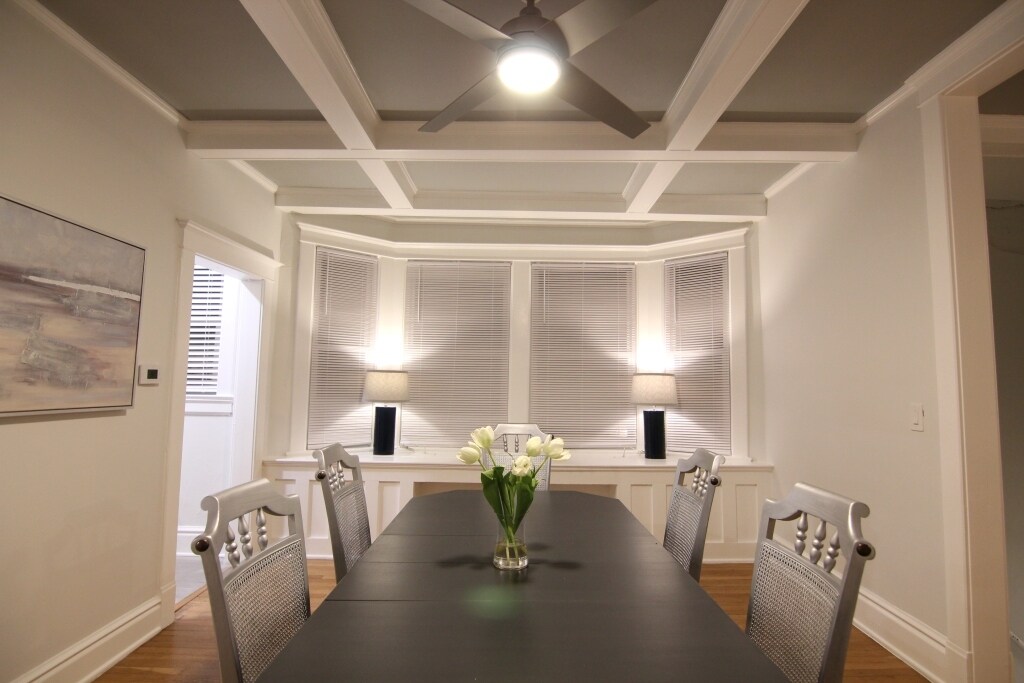 Foto principal - 907 E 39th St