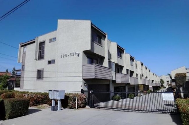 Foto del edificio - 520 S Sefton Ave