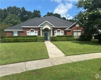 Building Photo - 1836 Augusta Dr W